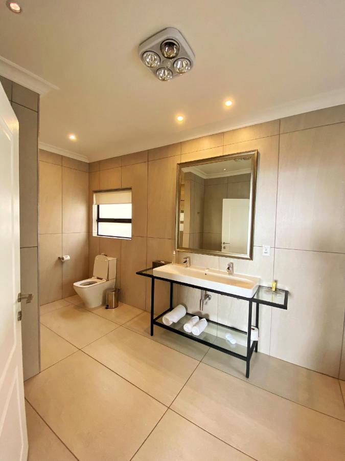 The Northcliff Boutique Hotel ヨハネスブルグ エクステリア 写真