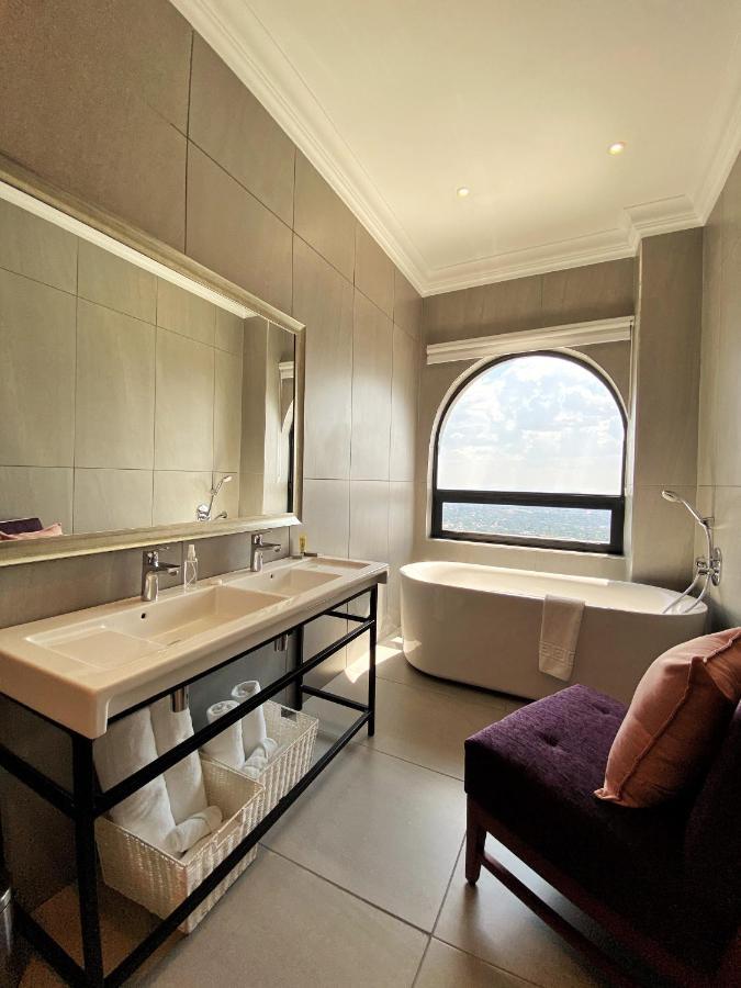 The Northcliff Boutique Hotel ヨハネスブルグ エクステリア 写真